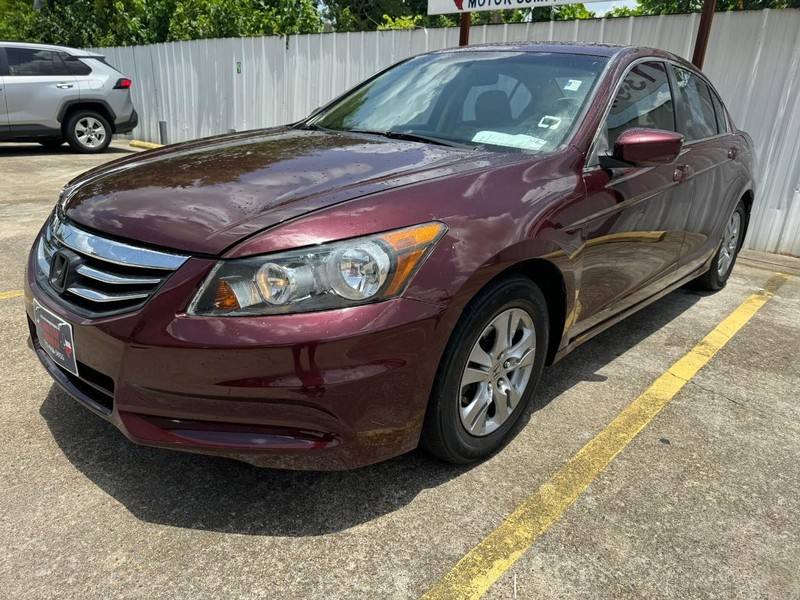 Honda Accord Sedan Vehicle Full-screen Gallery Image 02