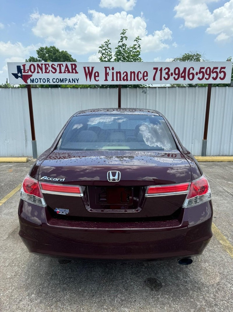 Honda Accord Sedan Vehicle Full-screen Gallery Image 04