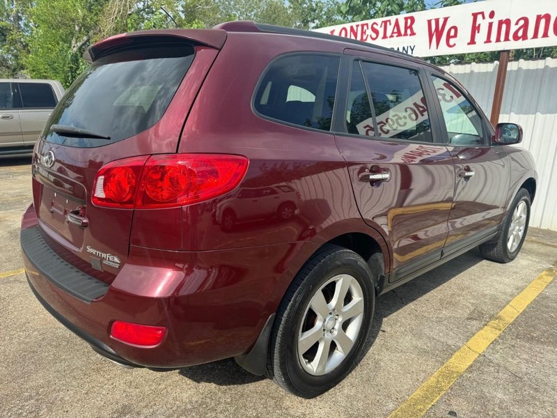 Hyundai Santa Fe Vehicle Full-screen Gallery Image 05