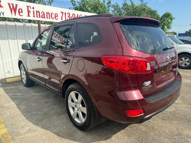 Hyundai Santa Fe Vehicle Full-screen Gallery Image 06