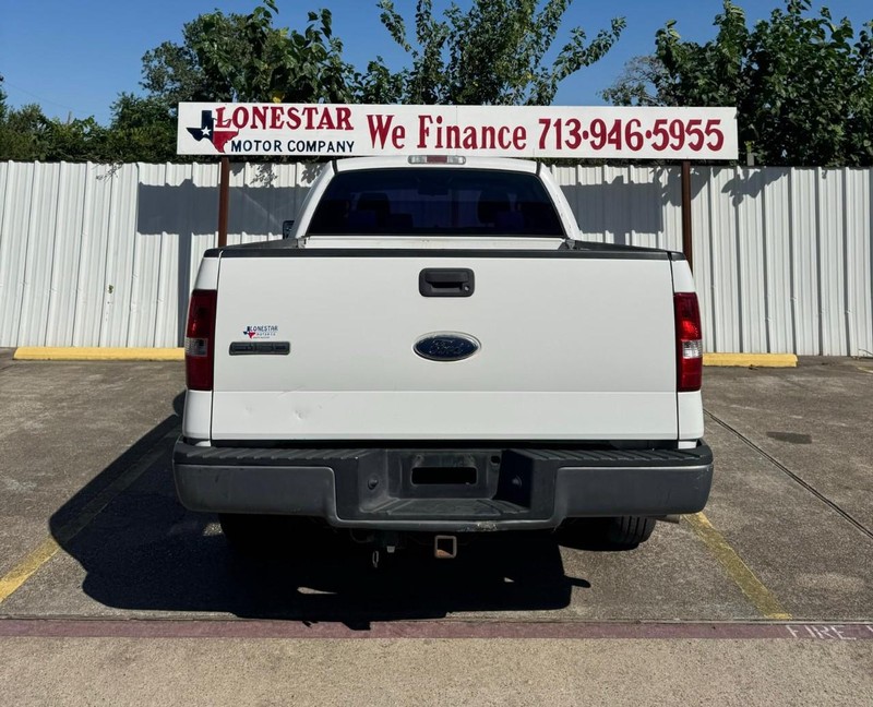 Ford F-150 Vehicle Full-screen Gallery Image 04