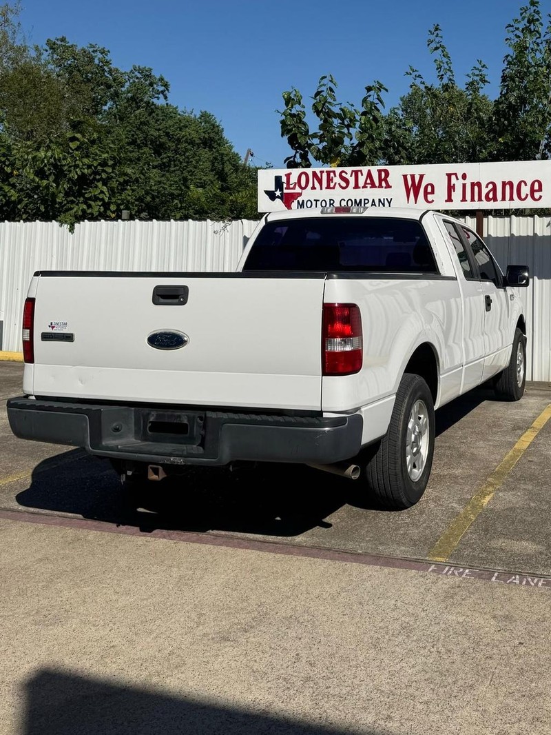 Ford F-150 Vehicle Full-screen Gallery Image 06