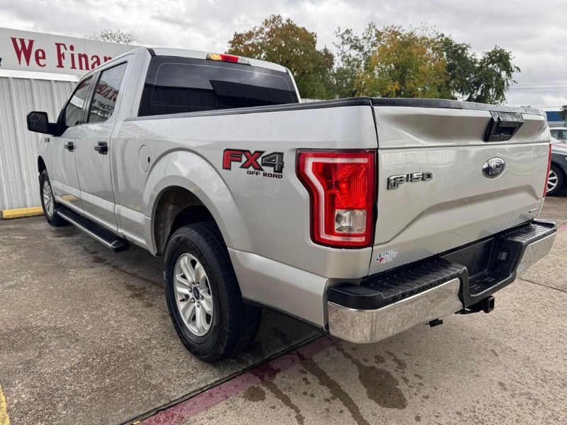Ford F-150 Vehicle Full-screen Gallery Image 05
