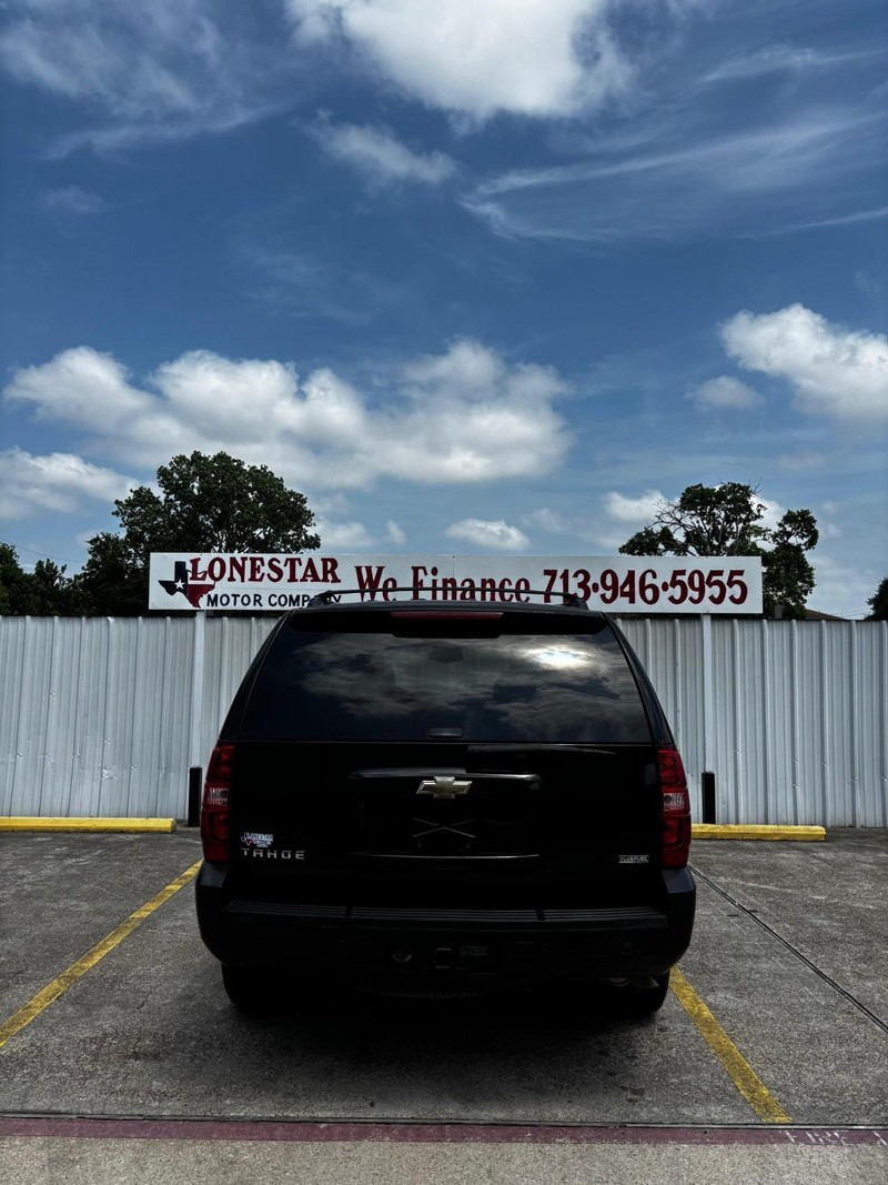 Chevrolet Tahoe Vehicle Full-screen Gallery Image 04