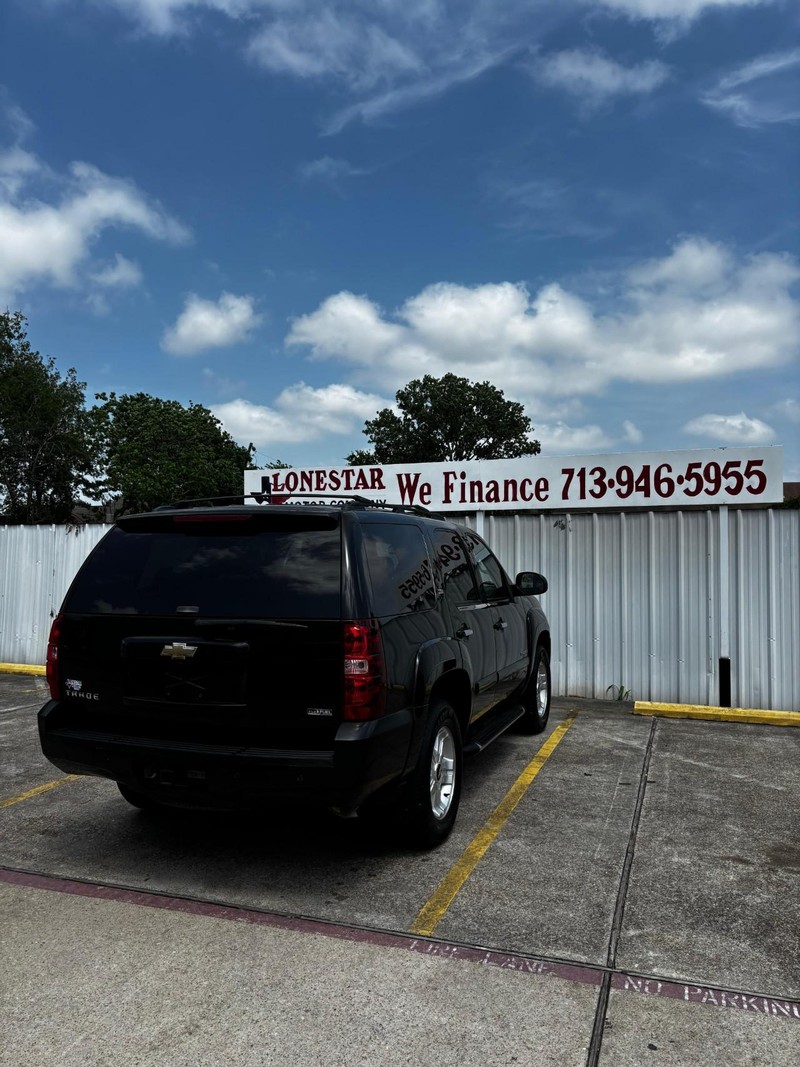 Chevrolet Tahoe Vehicle Full-screen Gallery Image 05