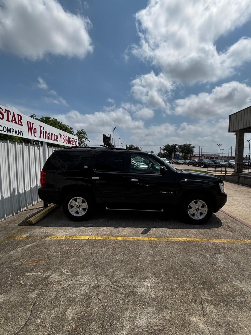 Chevrolet Tahoe Vehicle Full-screen Gallery Image 08