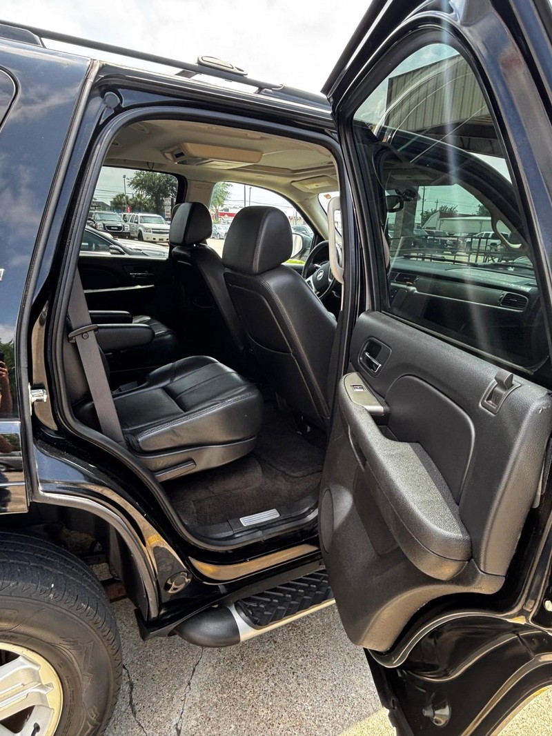 Chevrolet Tahoe Vehicle Full-screen Gallery Image 10