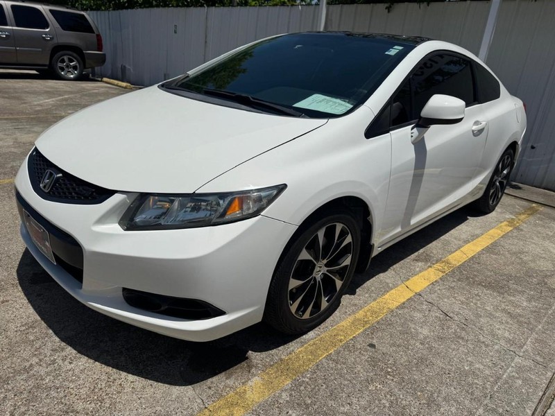 Honda Civic Coupe Vehicle Full-screen Gallery Image 02