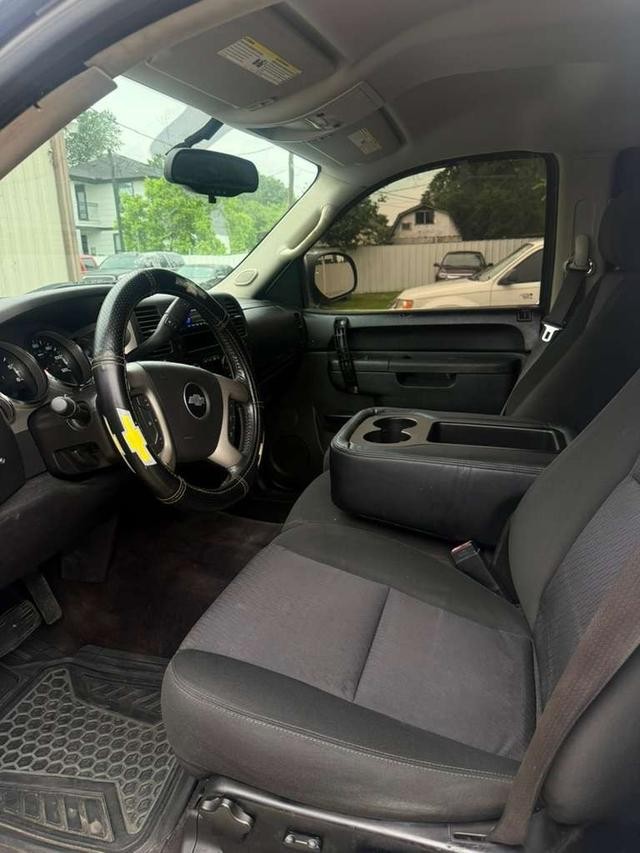 Chevrolet Silverado 1500 Vehicle Full-screen Gallery Image 07
