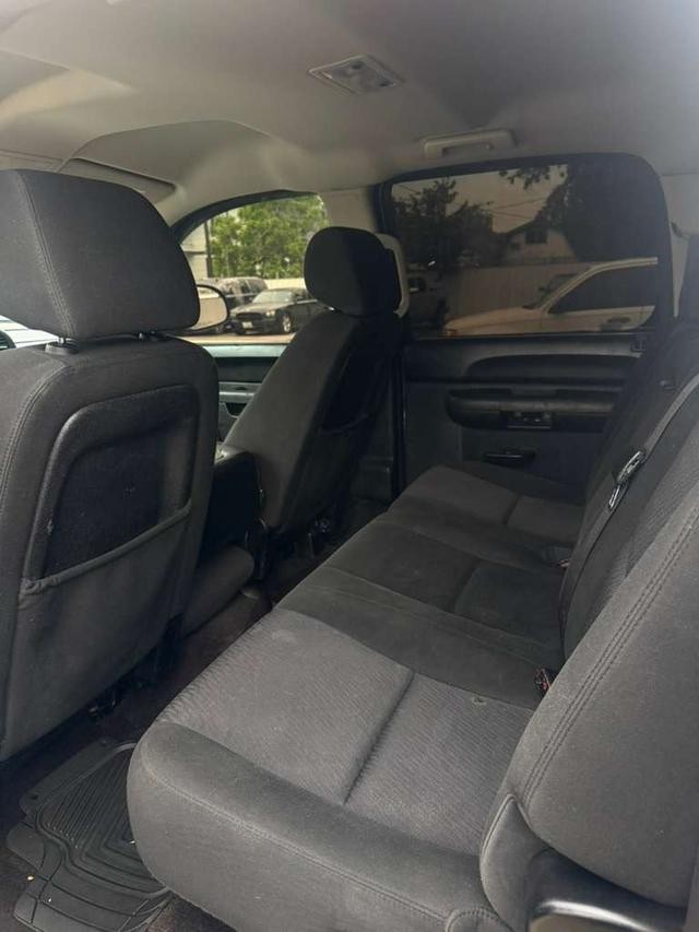 Chevrolet Silverado 1500 Vehicle Full-screen Gallery Image 08