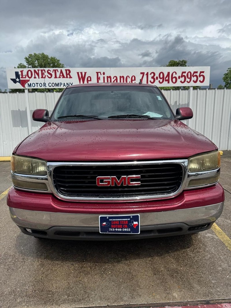 GMC Yukon Vehicle Full-screen Gallery Image 03