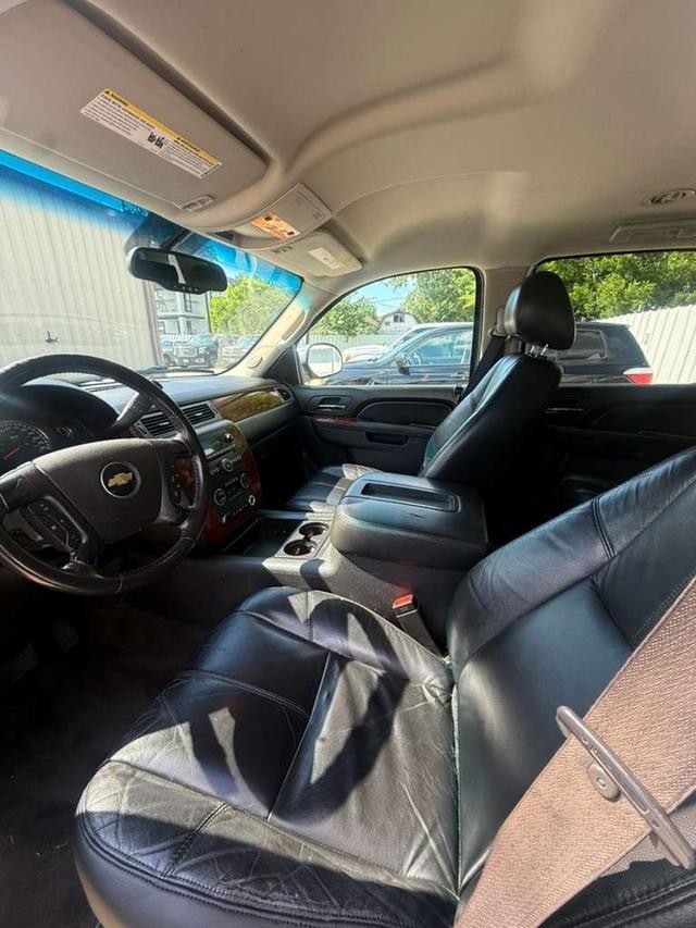 Chevrolet Tahoe Vehicle Full-screen Gallery Image 07