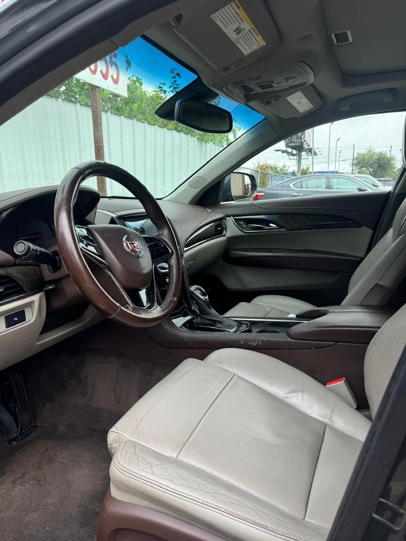 Cadillac ATS Vehicle Full-screen Gallery Image 08