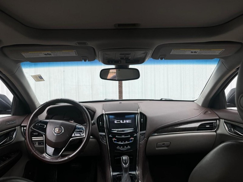 Cadillac ATS Vehicle Full-screen Gallery Image 09