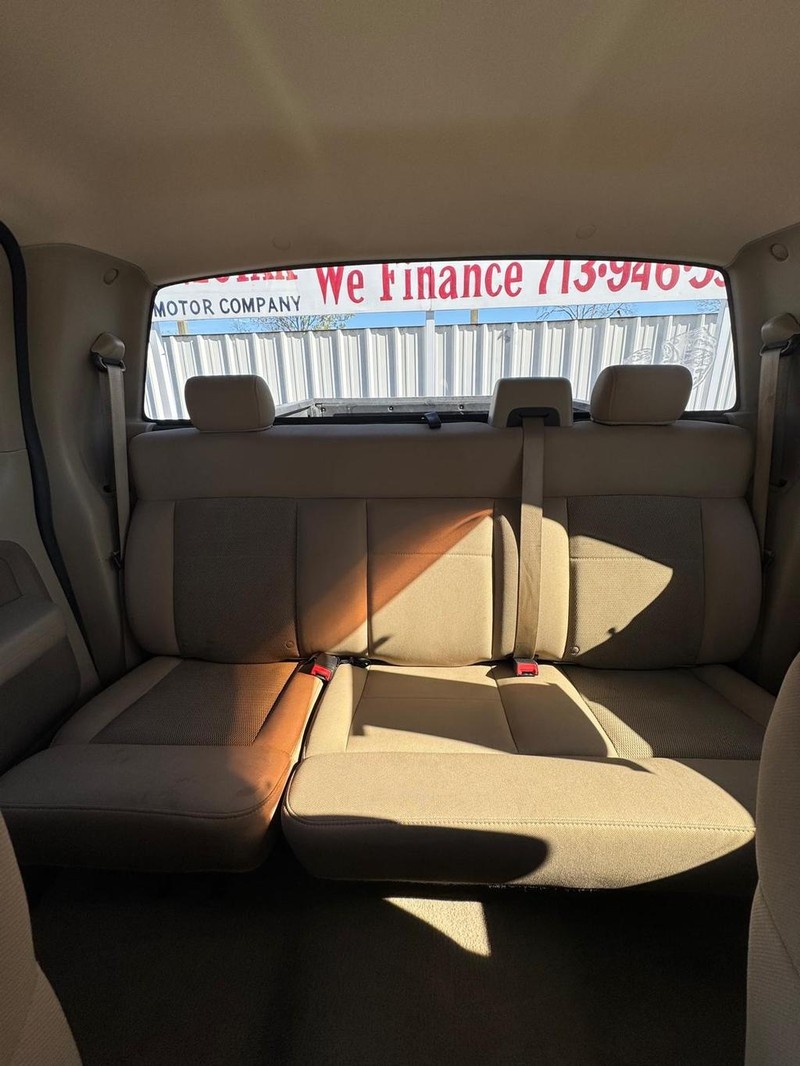 Ford F-150 Vehicle Full-screen Gallery Image 09
