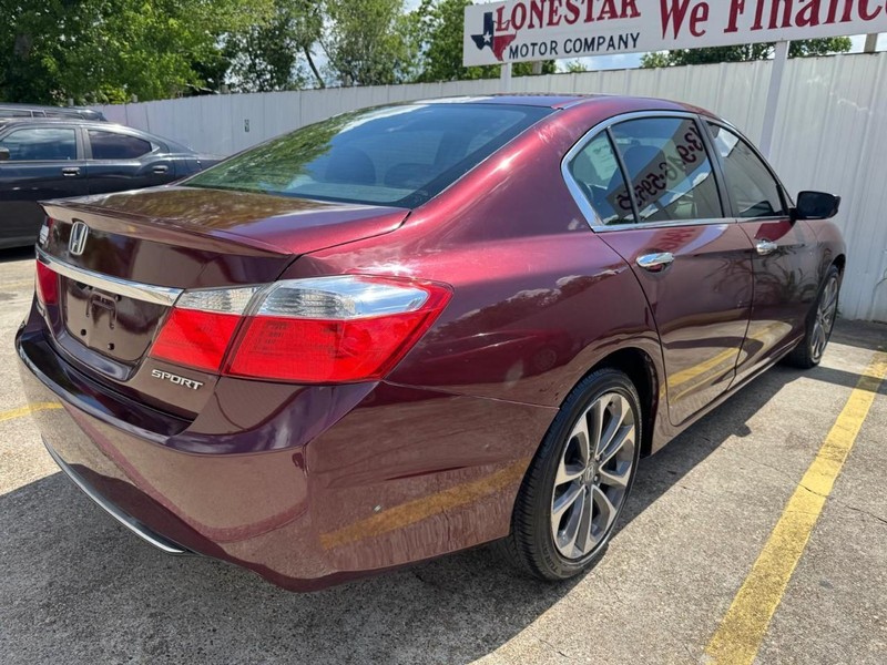 Honda Accord Sedan Vehicle Full-screen Gallery Image 05