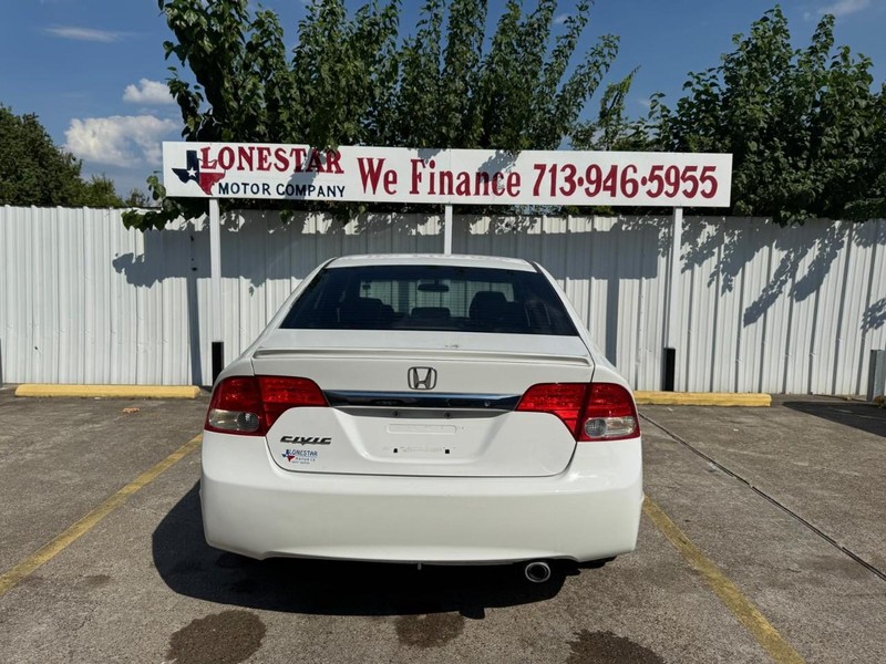 Honda Civic Sedan Vehicle Full-screen Gallery Image 04
