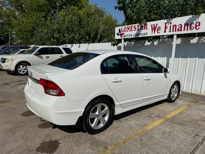 Honda Civic Sedan Vehicle Full-screen Gallery Image 05