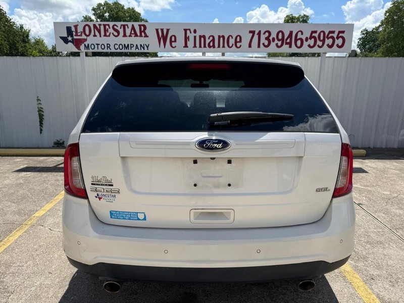 Ford Edge Vehicle Full-screen Gallery Image 04