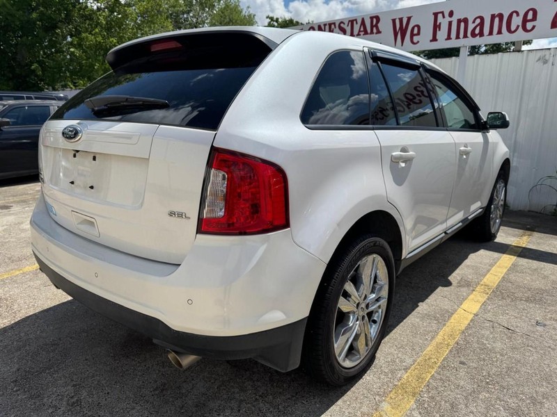 Ford Edge Vehicle Full-screen Gallery Image 06