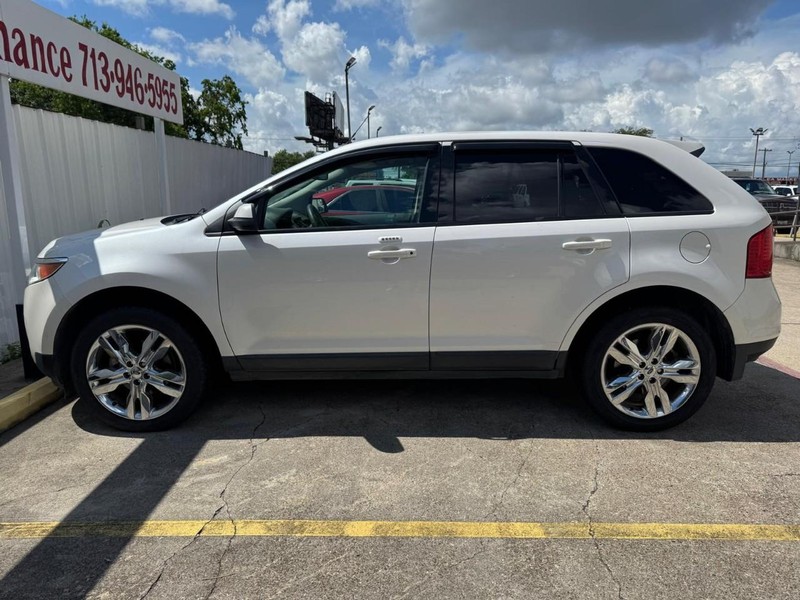 Ford Edge Vehicle Full-screen Gallery Image 08