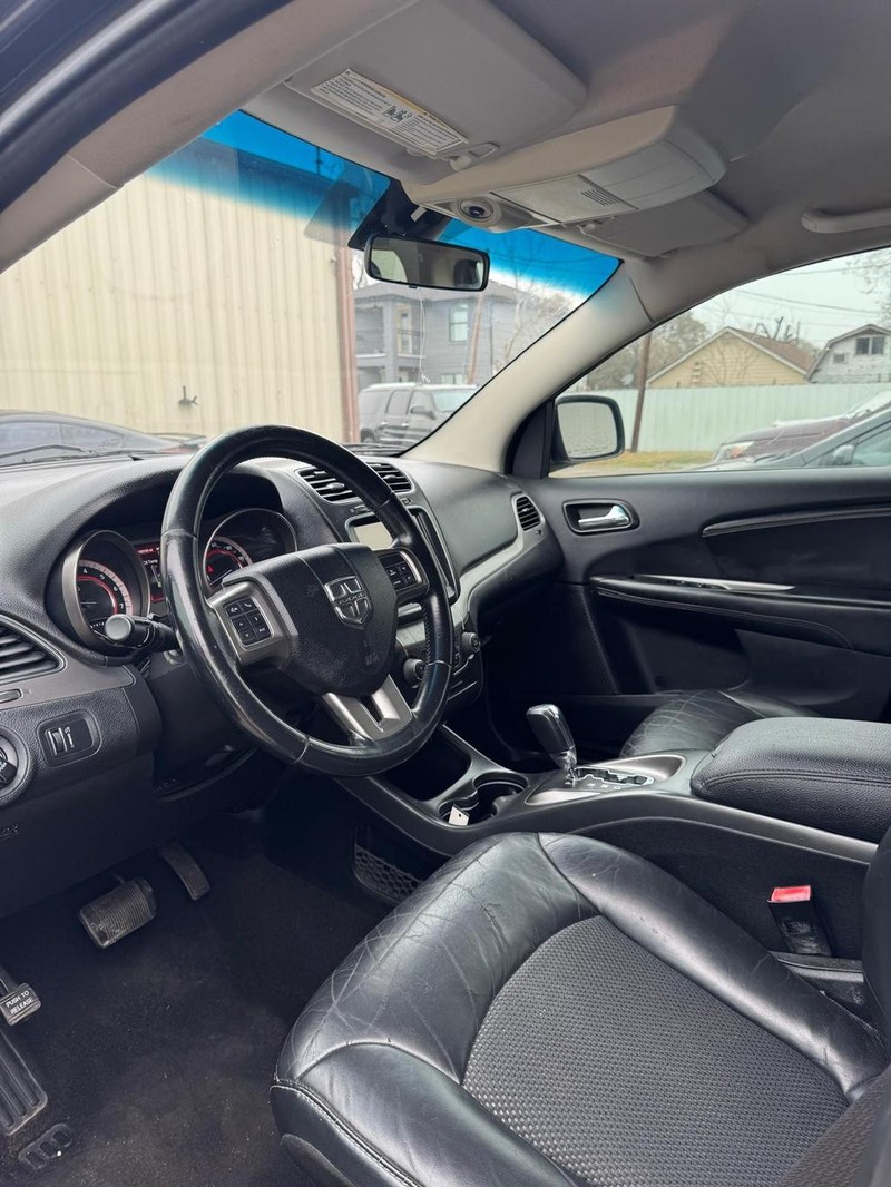 Dodge Journey Vehicle Full-screen Gallery Image 08