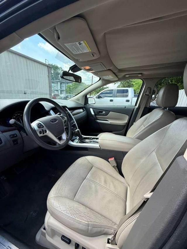 Ford Edge Vehicle Full-screen Gallery Image 07