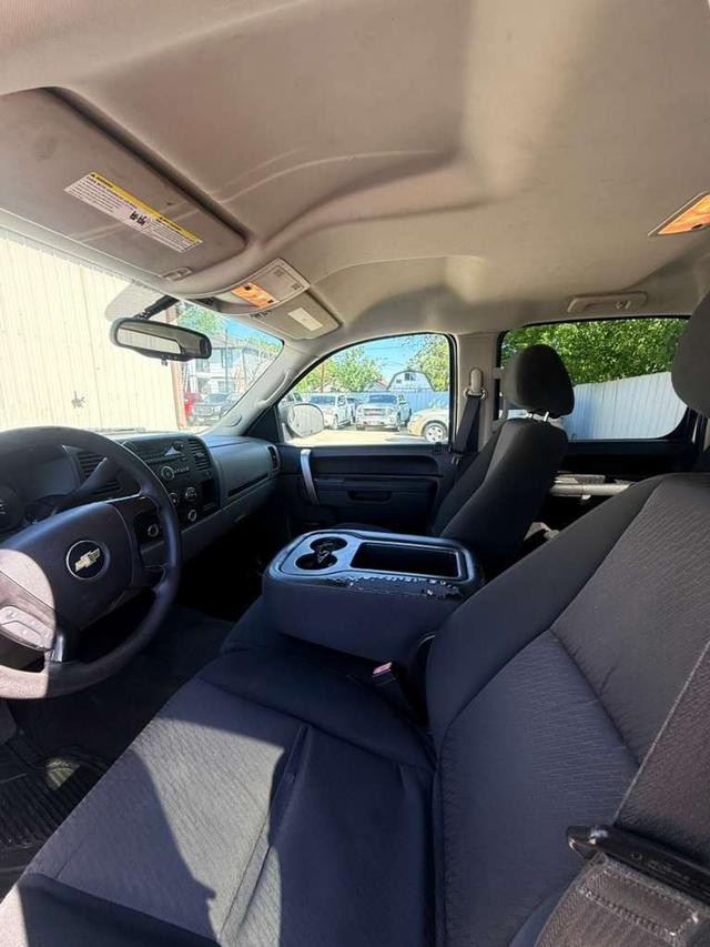 Chevrolet Silverado 1500 Vehicle Full-screen Gallery Image 09