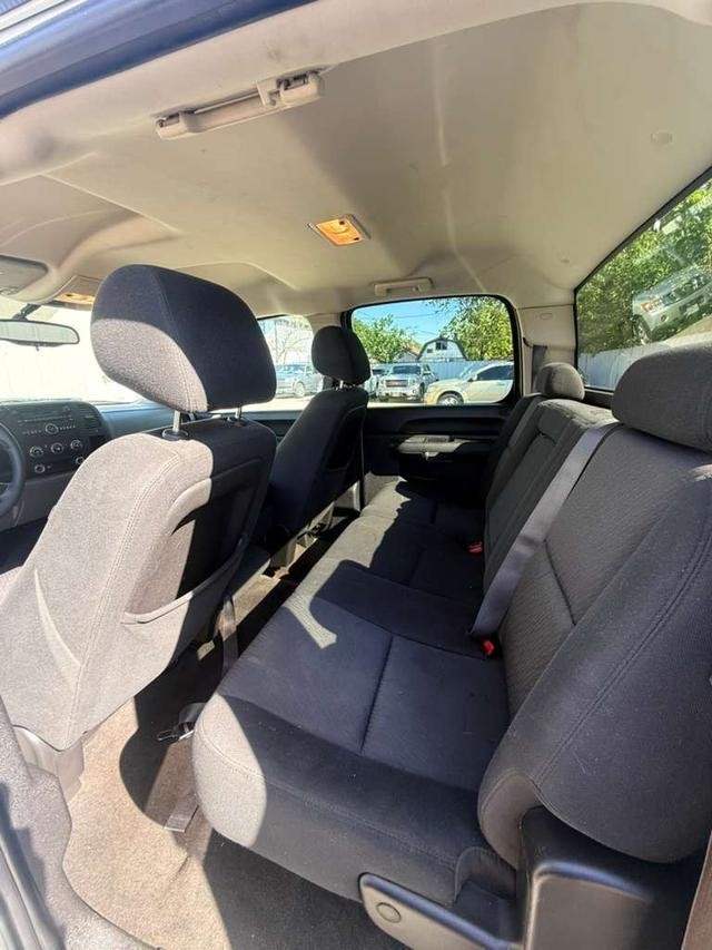 Chevrolet Silverado 1500 Vehicle Full-screen Gallery Image 10