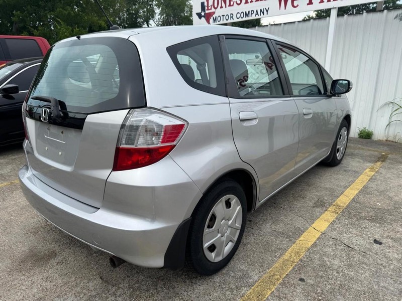 Honda Fit Vehicle Full-screen Gallery Image 05