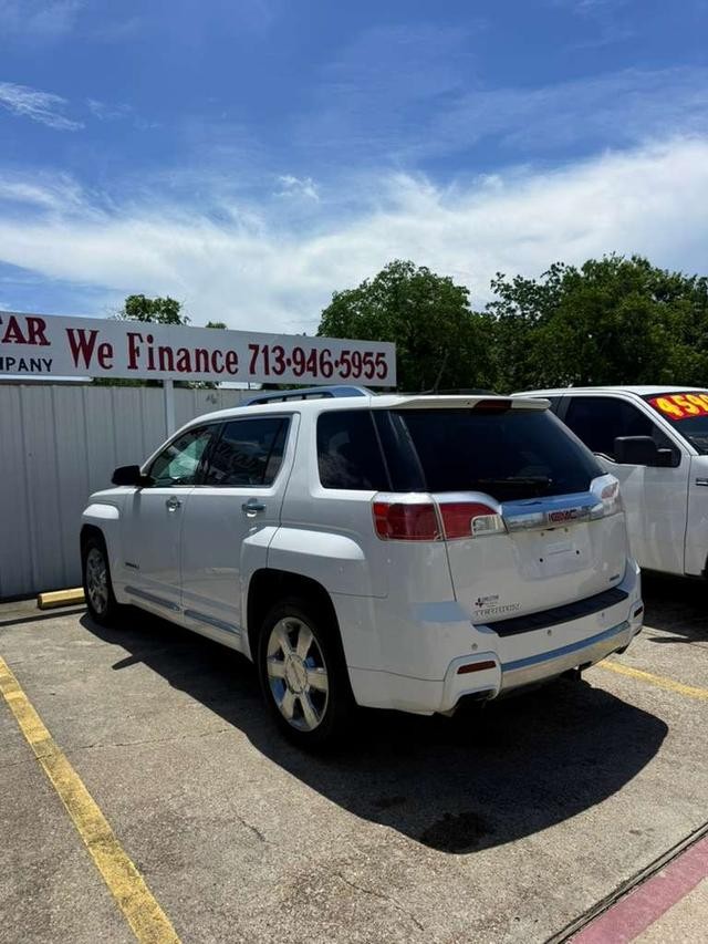 GMC Terrain Vehicle Full-screen Gallery Image 06