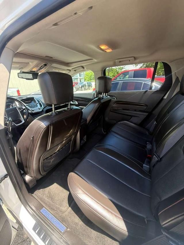 GMC Terrain Vehicle Full-screen Gallery Image 08