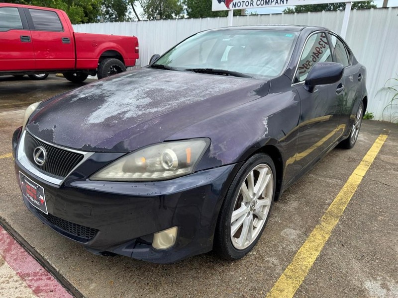 Lexus IS 250 Vehicle Full-screen Gallery Image 02
