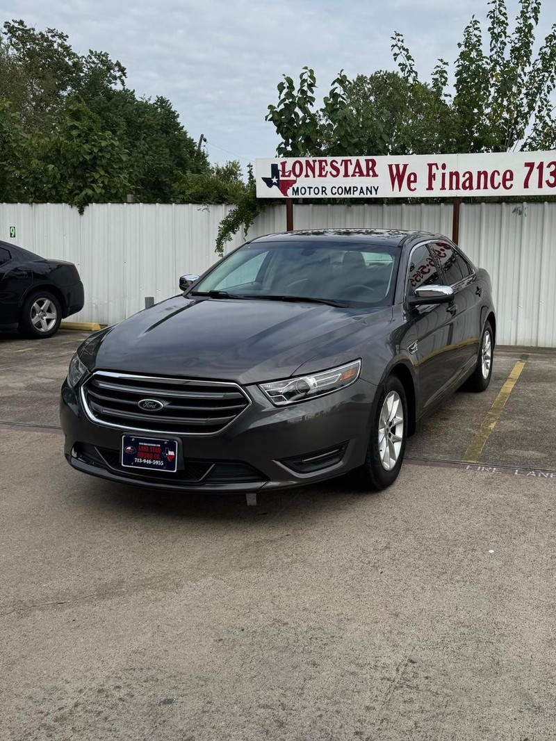 Ford Taurus Vehicle Full-screen Gallery Image 02