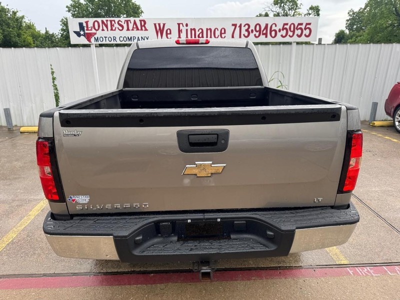 Chevrolet Silverado 1500 Vehicle Full-screen Gallery Image 04
