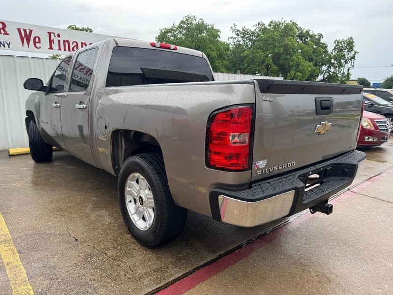 Chevrolet Silverado 1500 Vehicle Full-screen Gallery Image 05