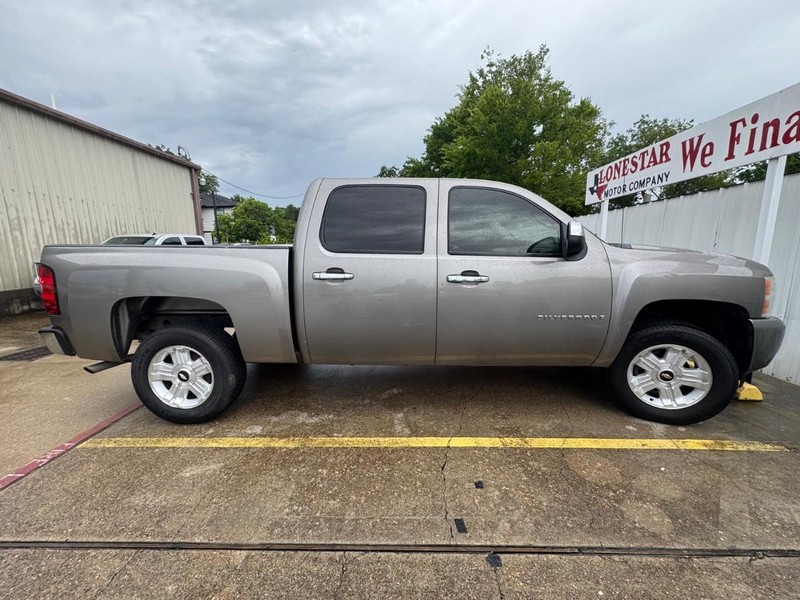 Chevrolet Silverado 1500 Vehicle Full-screen Gallery Image 08