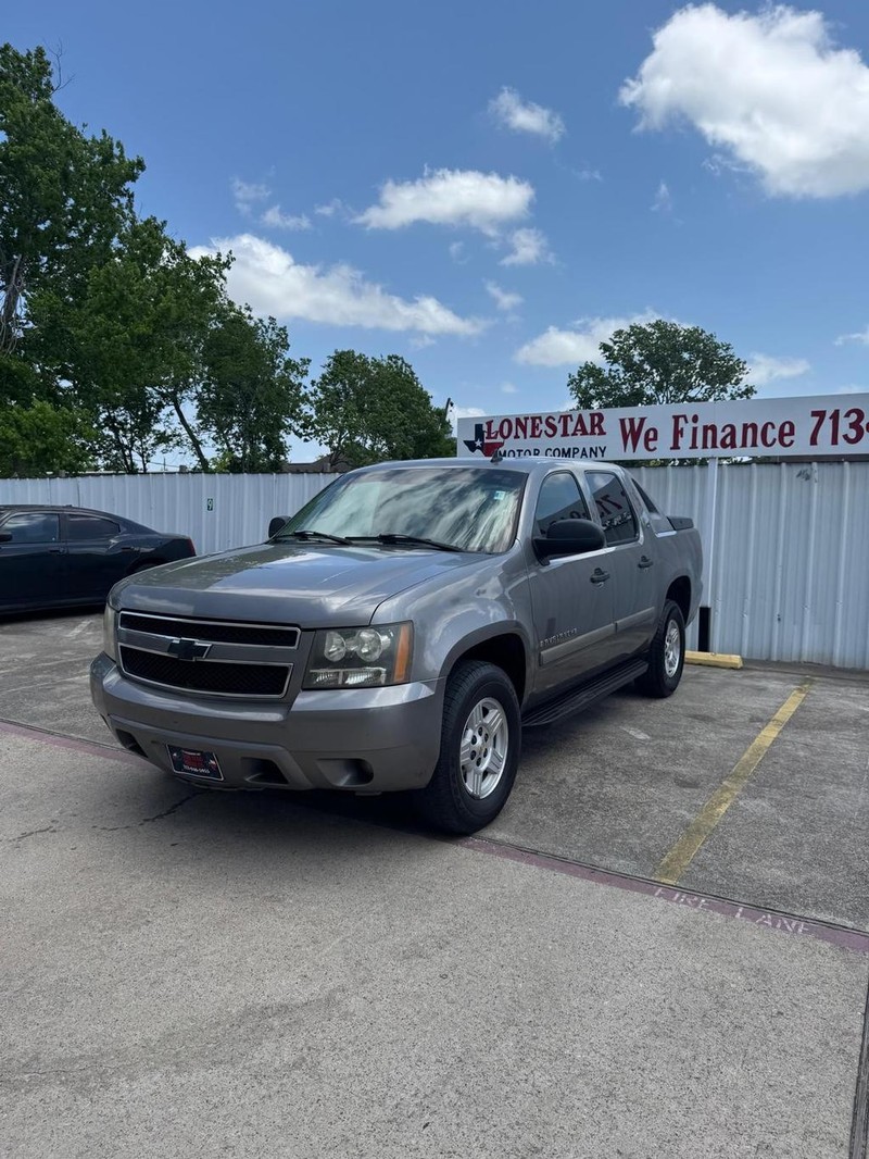 Chevrolet Avalanche Vehicle Full-screen Gallery Image 02