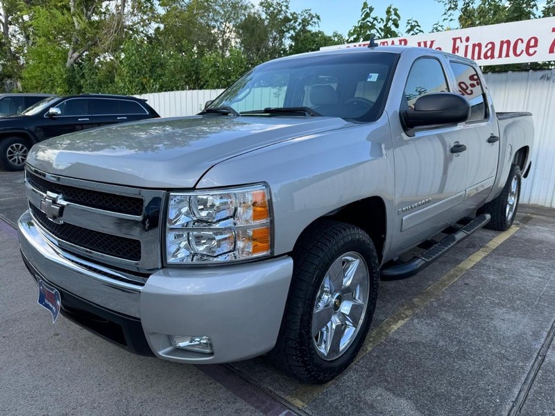 Chevrolet Silverado 1500 Vehicle Full-screen Gallery Image 02