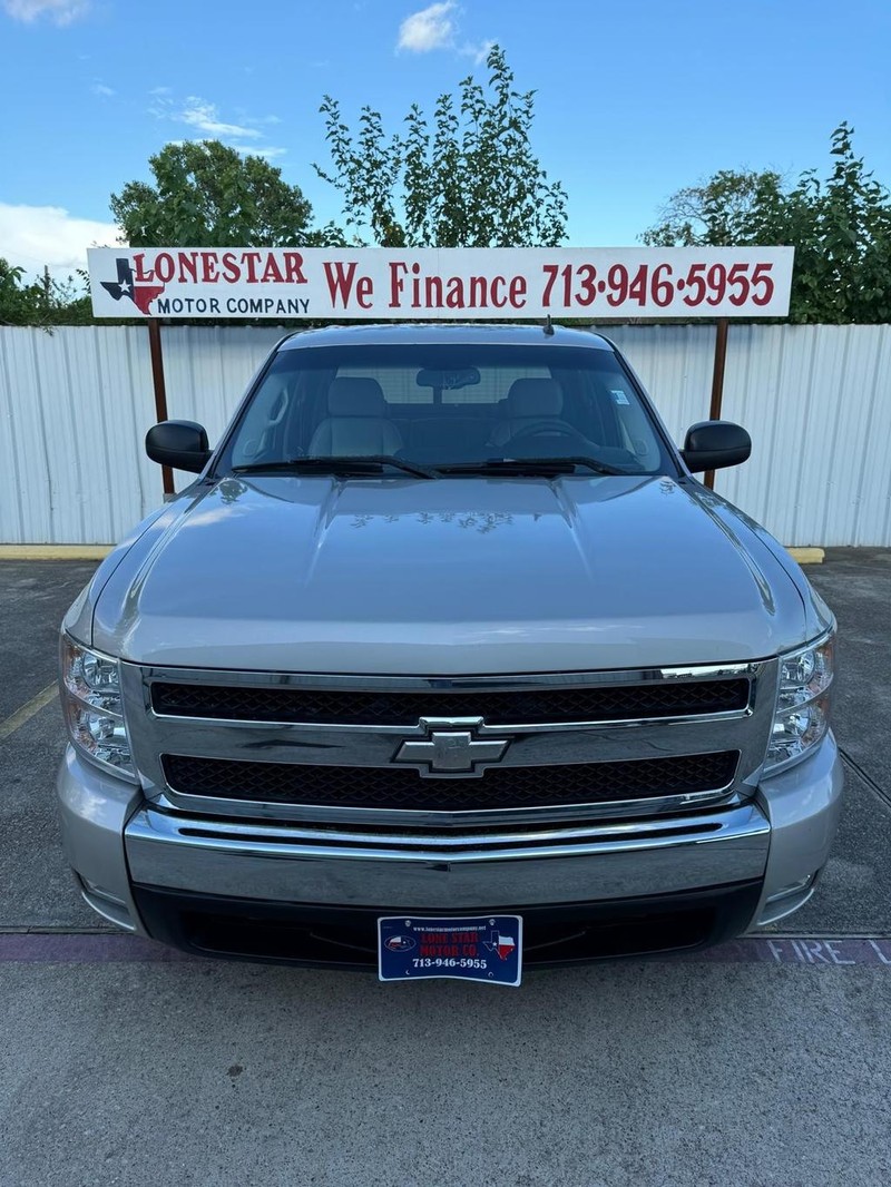 Chevrolet Silverado 1500 Vehicle Full-screen Gallery Image 03