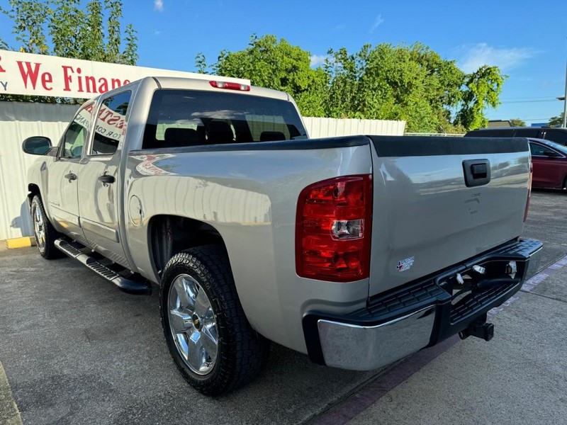 Chevrolet Silverado 1500 Vehicle Full-screen Gallery Image 06
