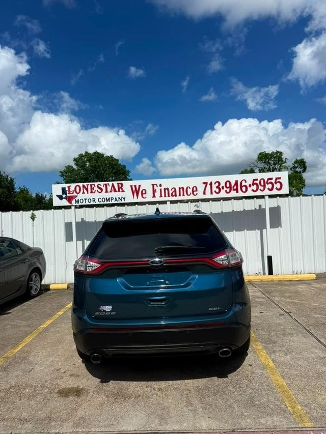 Ford Edge Vehicle Full-screen Gallery Image 04