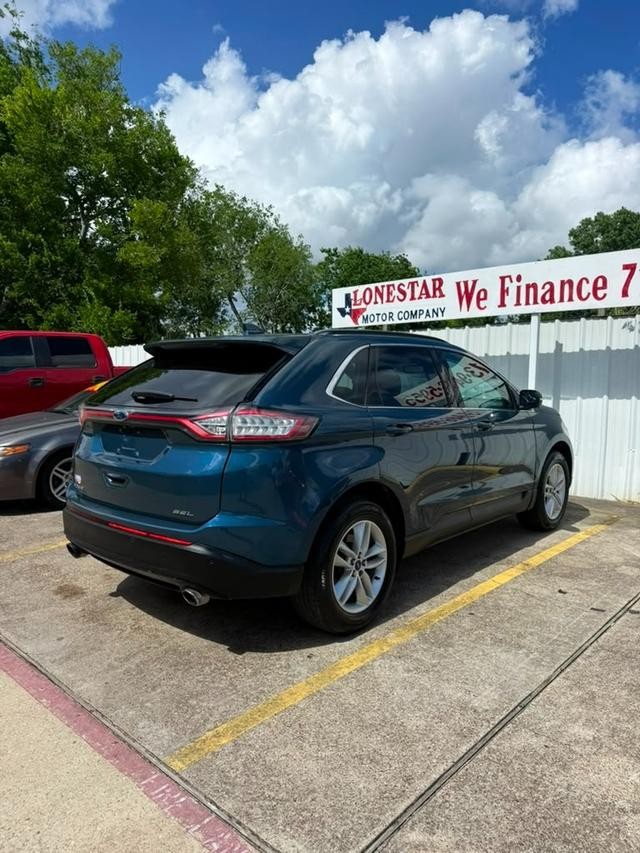 Ford Edge Vehicle Full-screen Gallery Image 05