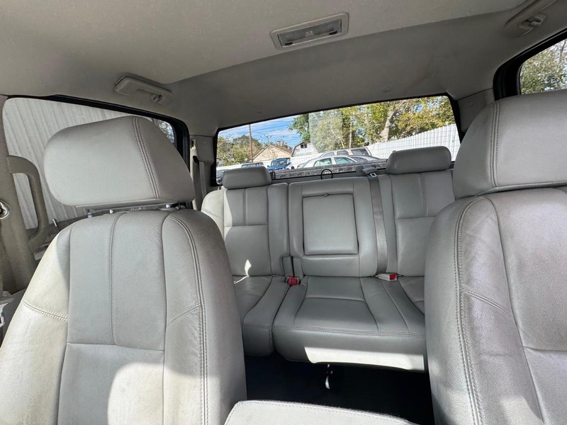 GMC Sierra 1500 Vehicle Full-screen Gallery Image 11