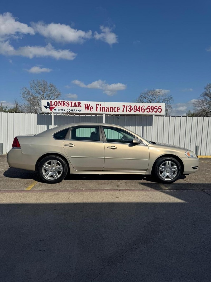 Chevrolet Impala Vehicle Full-screen Gallery Image 07