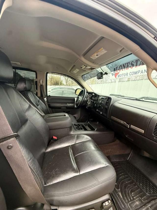 Chevrolet Silverado 1500 Vehicle Full-screen Gallery Image 07