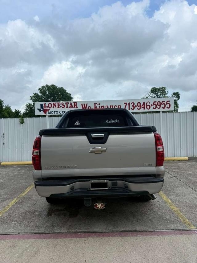 Chevrolet Avalanche Vehicle Full-screen Gallery Image 04