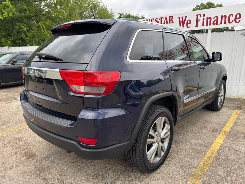 Jeep Grand Cherokee Vehicle Full-screen Gallery Image 05