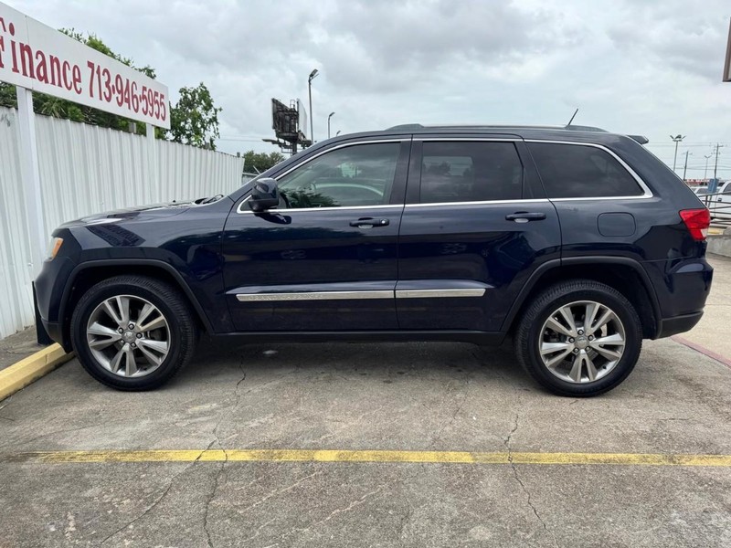 Jeep Grand Cherokee Vehicle Full-screen Gallery Image 07