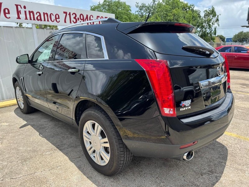 Cadillac SRX Vehicle Full-screen Gallery Image 06